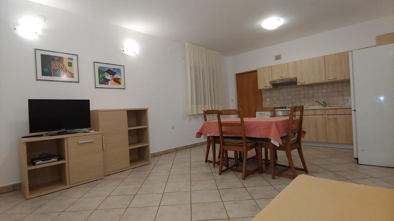 Apartments With A Parking Space Rabac, Labin - 19058 Εξωτερικό φωτογραφία